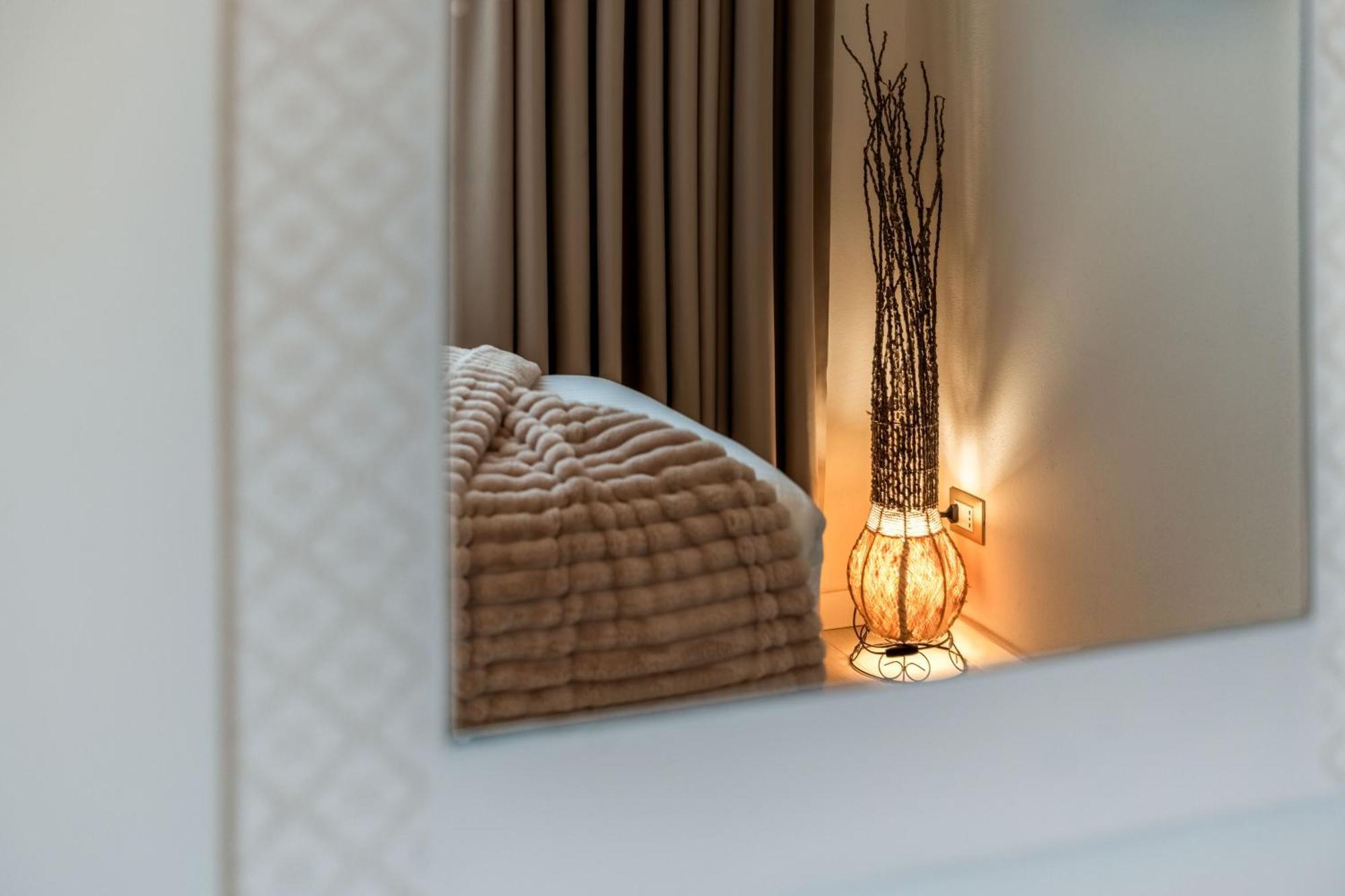 Palazzo Ristori Apartment เวโรนา ภายนอก รูปภาพ