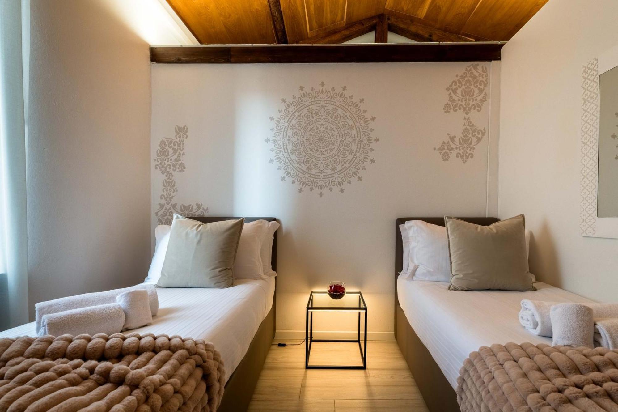Palazzo Ristori Apartment เวโรนา ภายนอก รูปภาพ