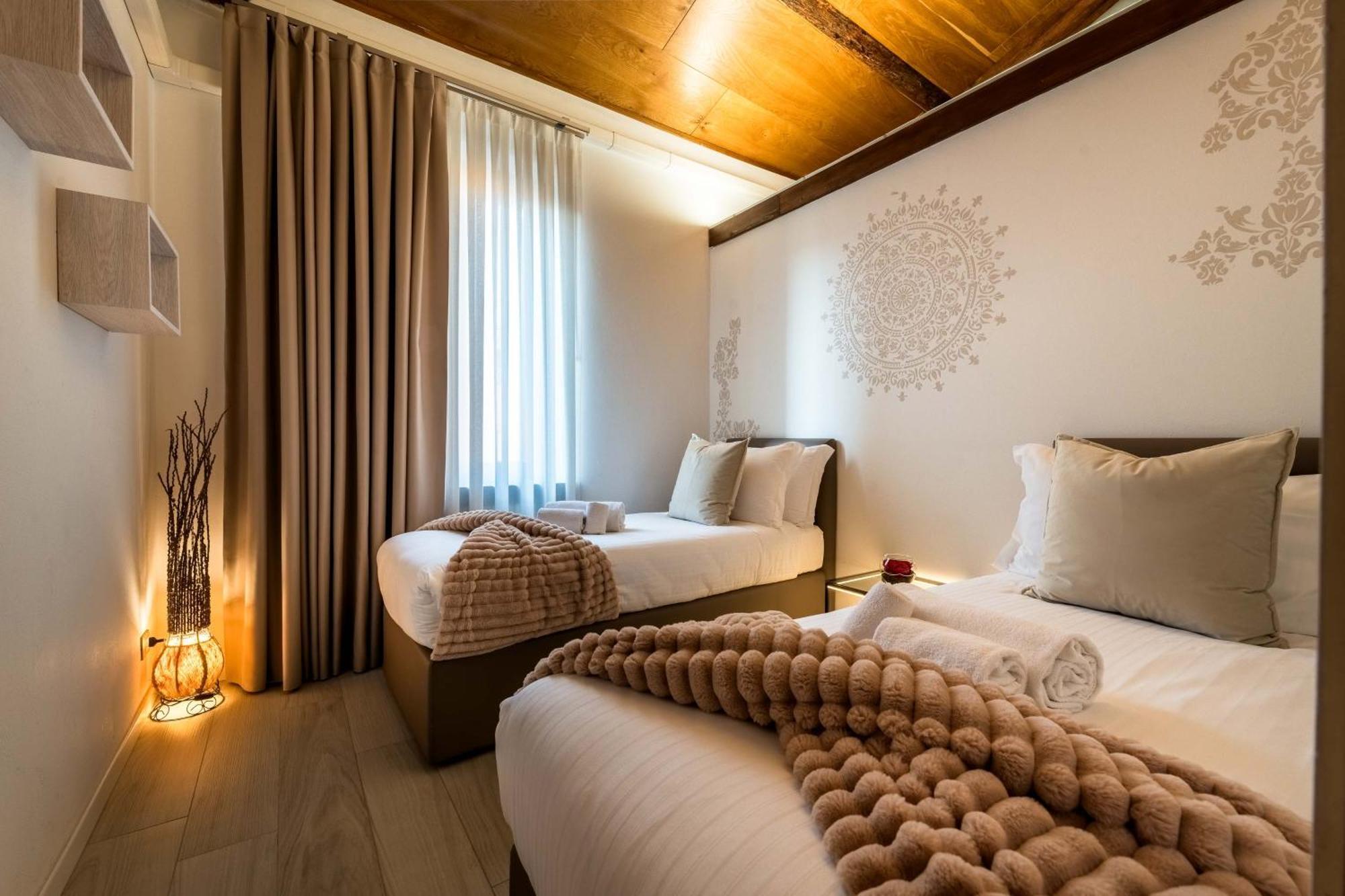Palazzo Ristori Apartment เวโรนา ภายนอก รูปภาพ