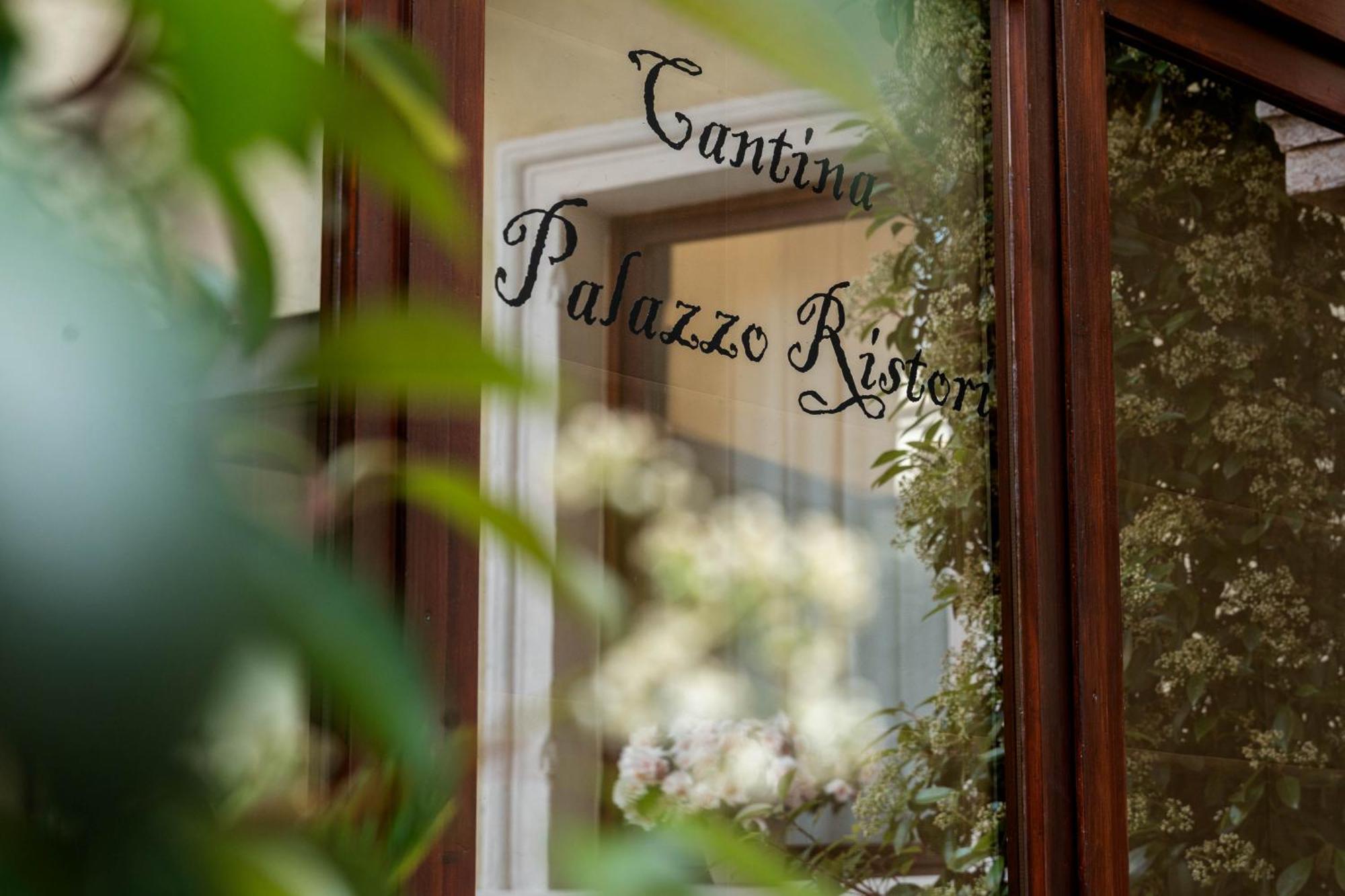 Palazzo Ristori Apartment เวโรนา ภายนอก รูปภาพ