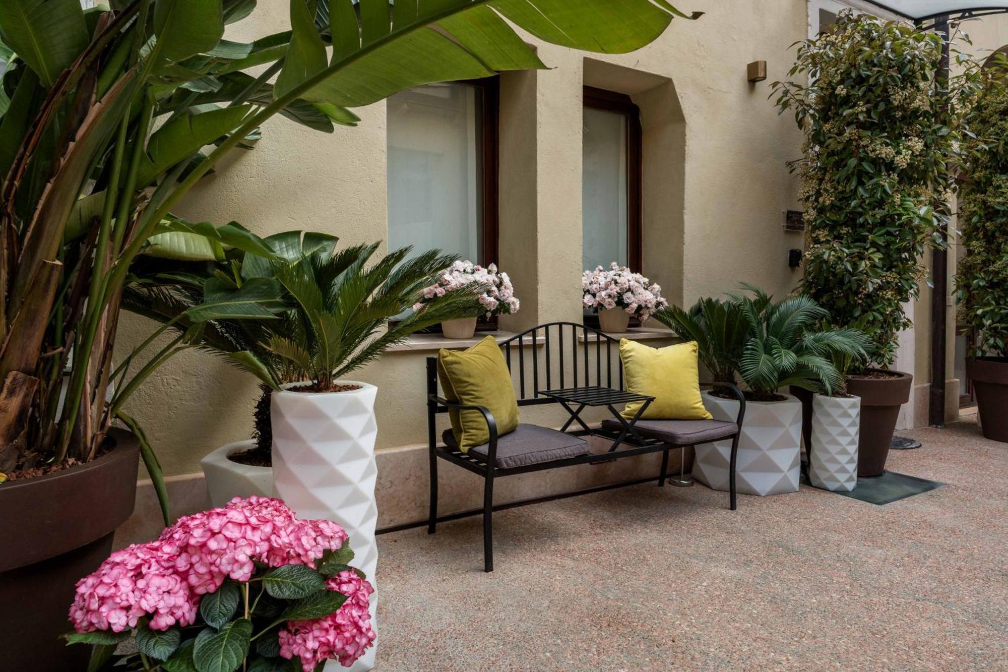 Palazzo Ristori Apartment เวโรนา ภายนอก รูปภาพ